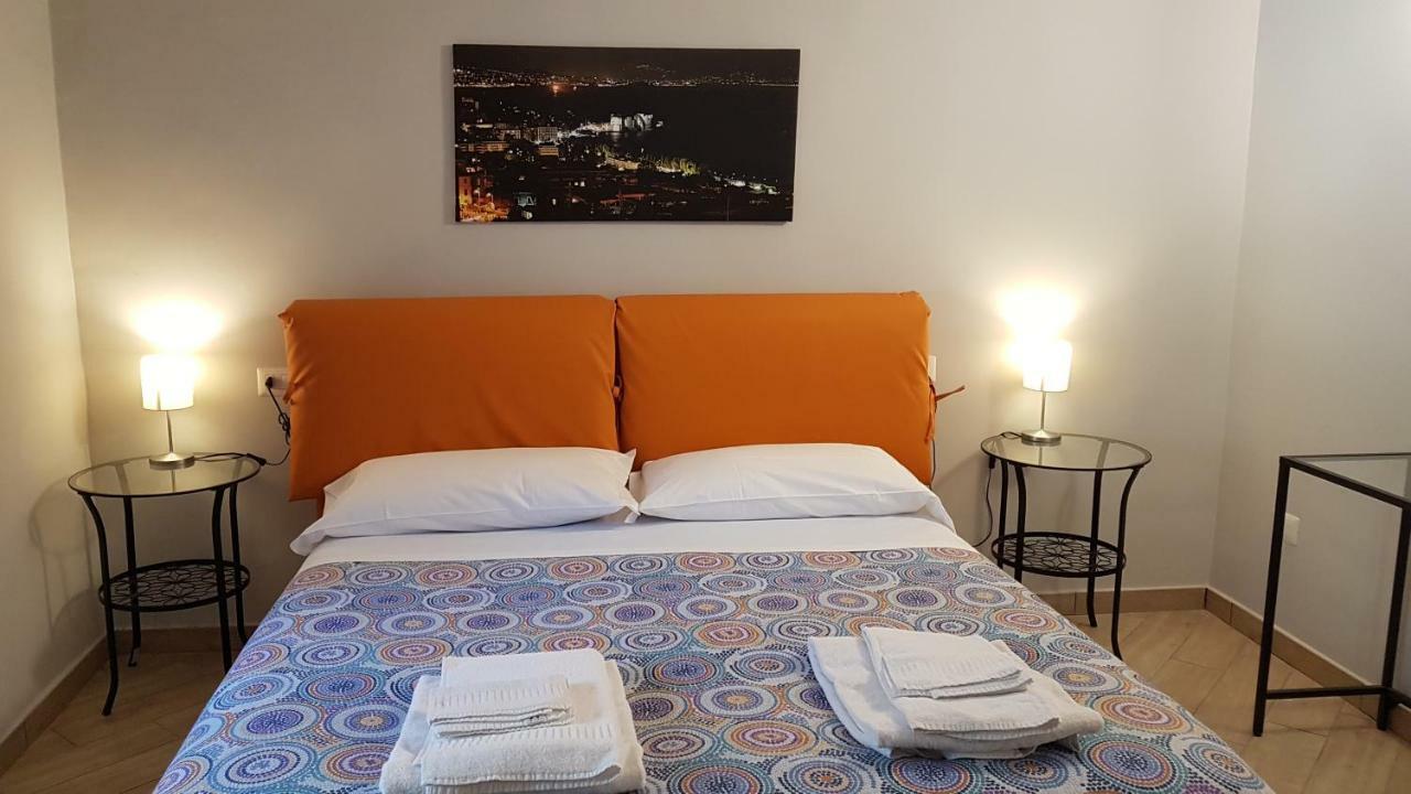 La Casa Di Abbi Apartment Neapel